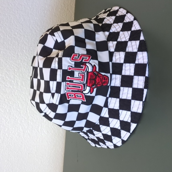 NBA Chicago BULLS Ultra Game Bucket Hat Black White Checkered Adult Logo Cap - Picture 1 of 5